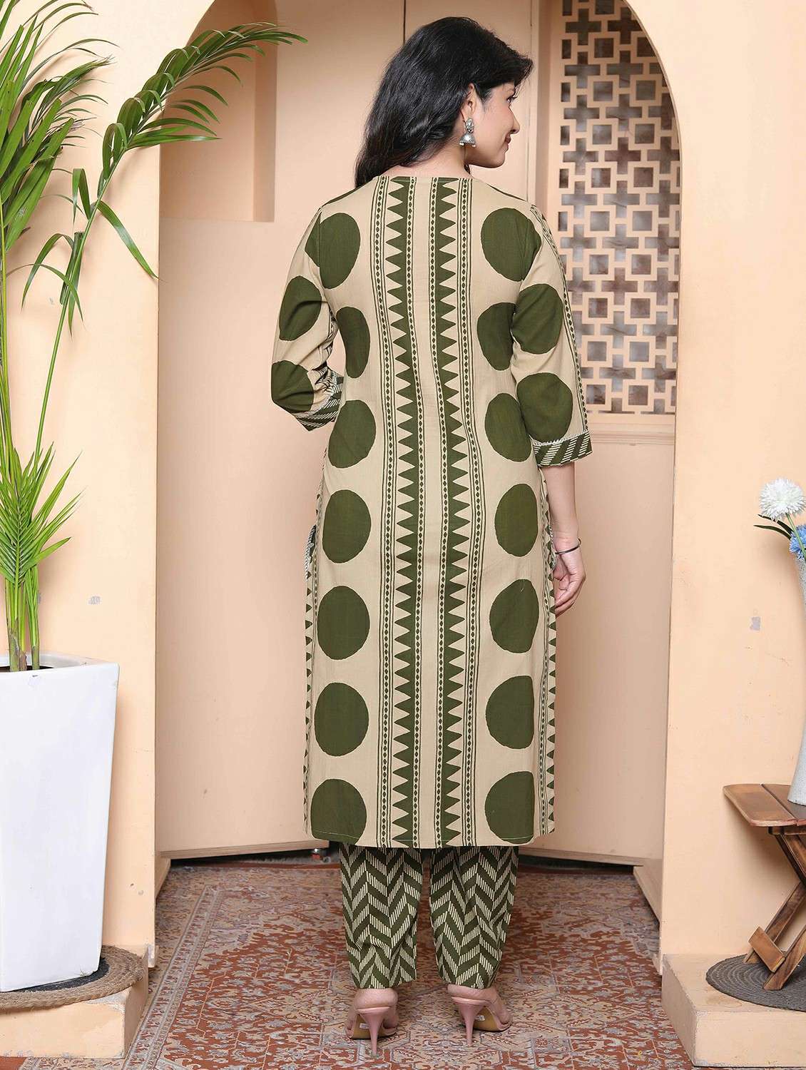 women printed three quarter sleeve kurta pant set - 22317818 -  Standard Image - 2