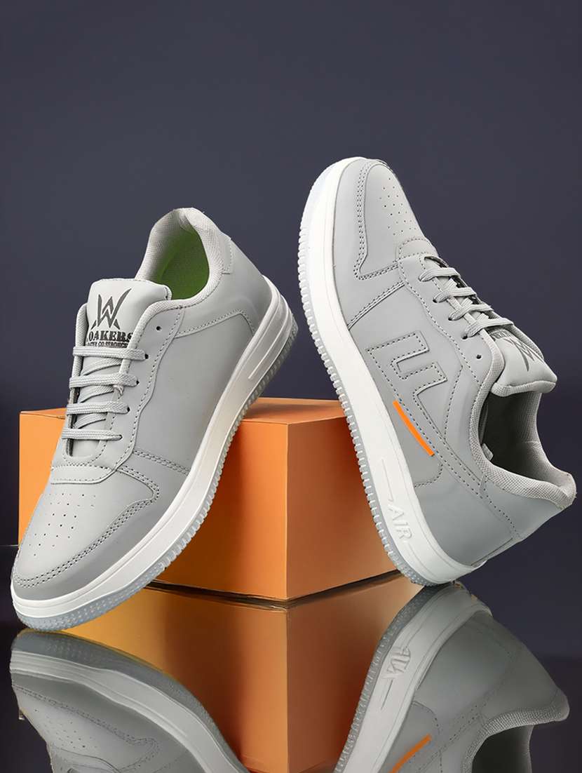 men solid lace up sneaker