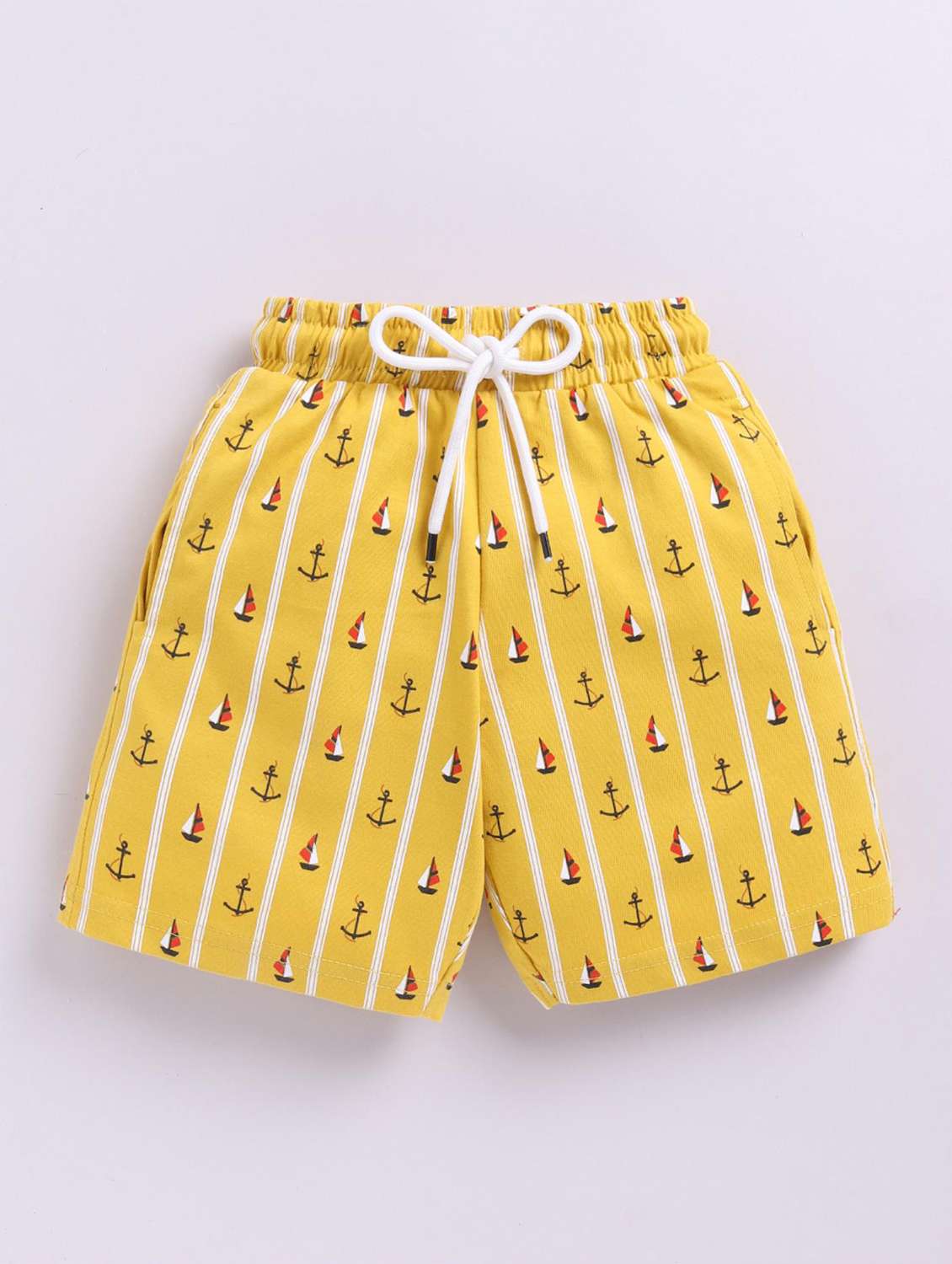 boys printed mid rise shorts
