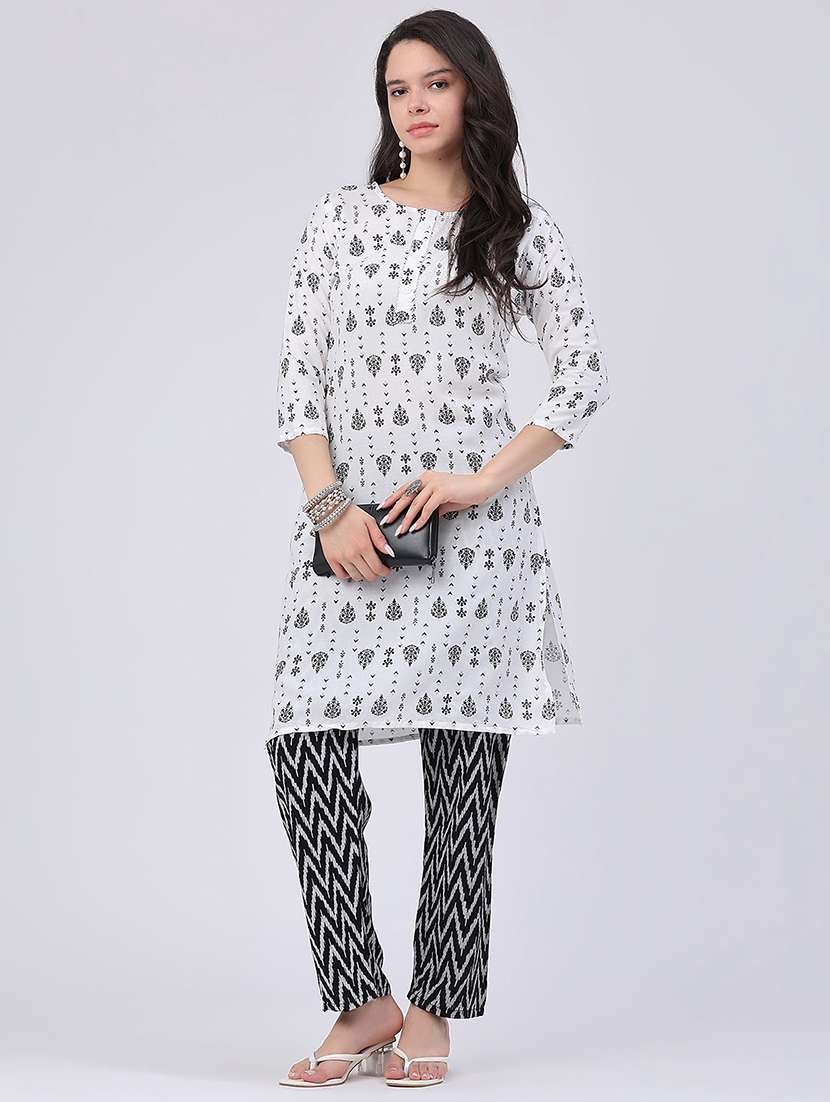 women printed three quarter sleeves kurta and pant set