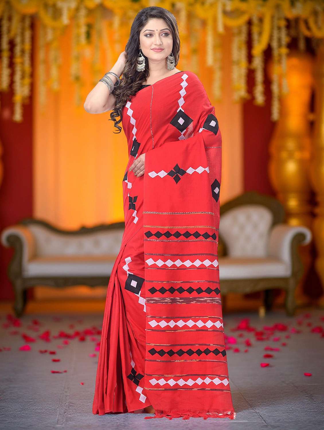 women solid with work handloom saree with blouse - 22319593 -  Standard Image - 2