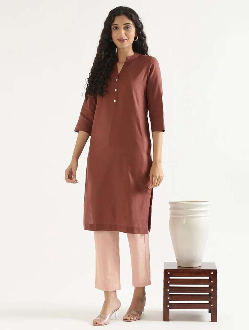 women solid three quarter sleeve straight kurta 