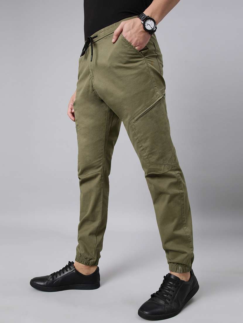men solid mid rise regular fit jogger - 22320230 -  Standard Image - 2