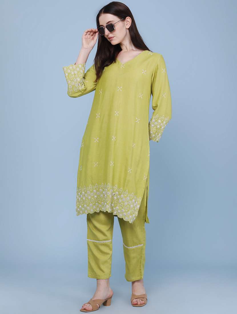 women embroidered three quarter sleeves kurta and pant set