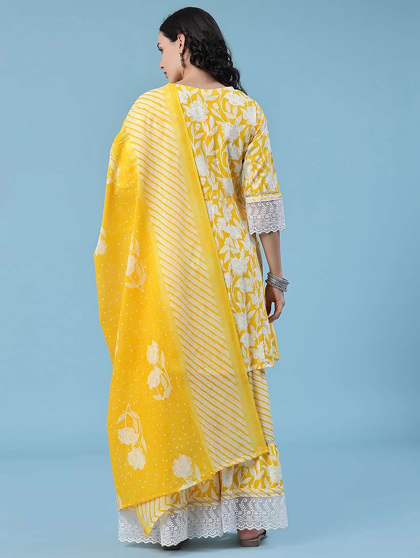 women printed three quarter sleeves kurta sharara set with dupatta - 22321603 -  Standard Image - 2