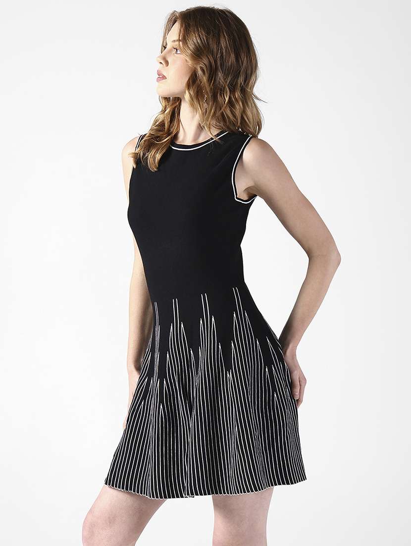 women printed sleeveless a-line dress - 22322035 -  Standard Image - 2
