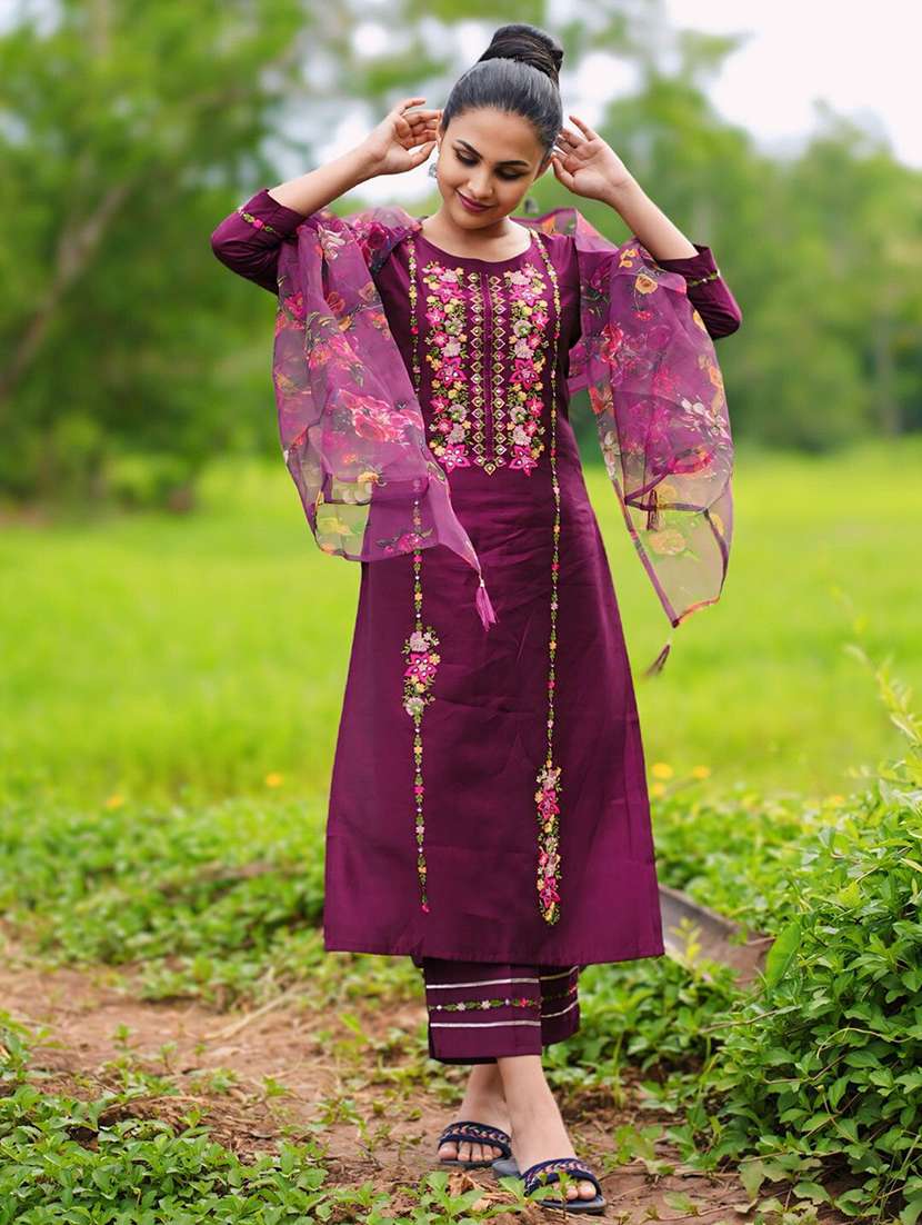 women solid with work three quarter sleeve kurta pant with dupatta set - 22322147 -  Standard Image - 2