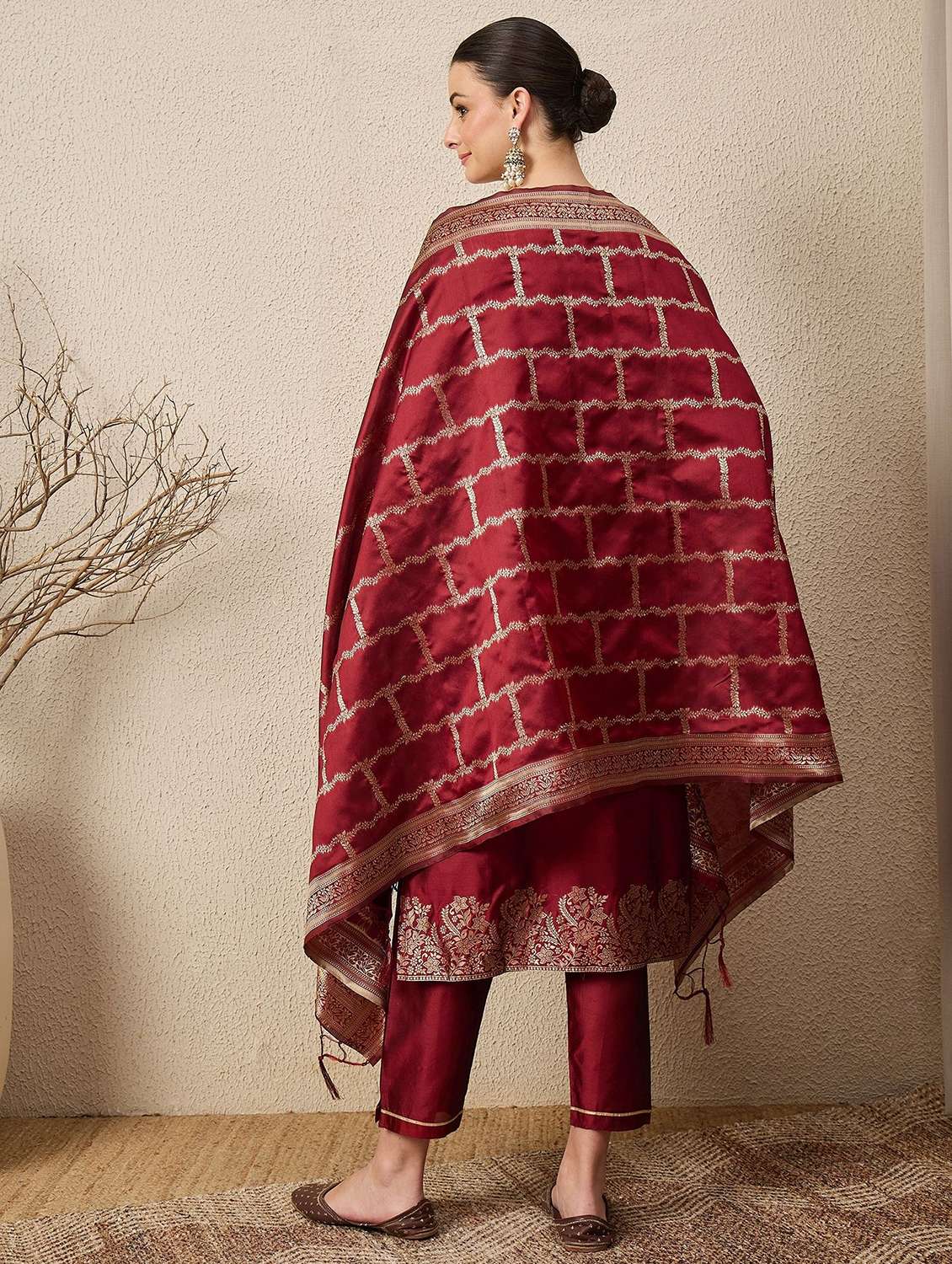 women self design three quarter sleeve kurta pant with dupatta set - 22322149 -  Standard Image - 2