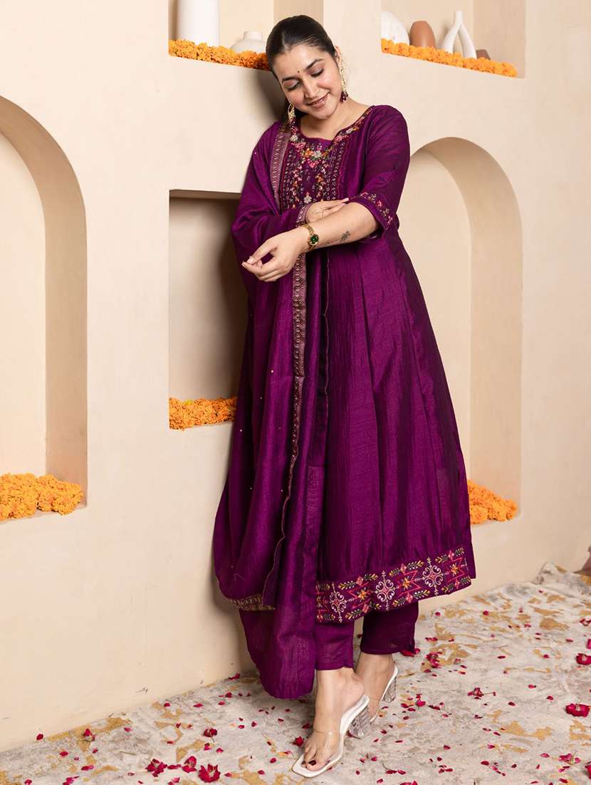 women solid with work three quarter sleeve kurta pant with dupatta set - 22322155 -  Standard Image - 2