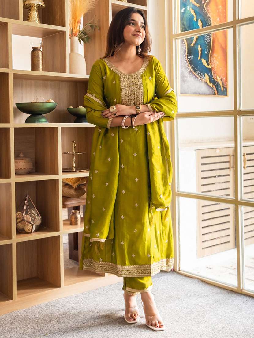 women solid with work three quarter sleeve kurta pant with dupatta set - 22322165 -  Standard Image - 2
