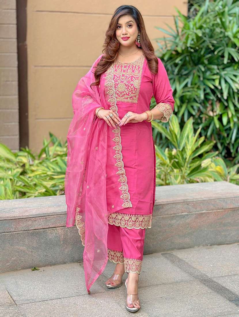women solid with work three quarter sleeve kurta pant with dupatta set