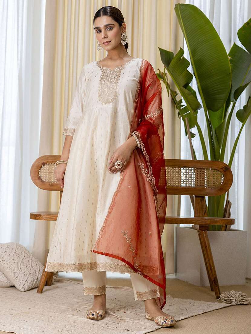 women self design three quarter sleeve kurta pant with dupatta set