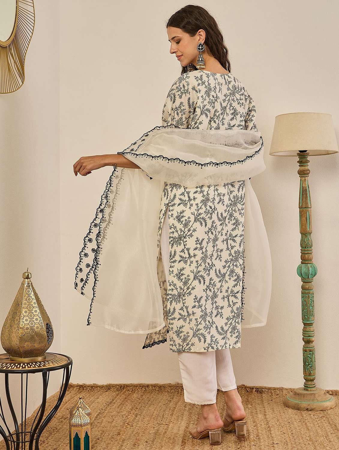 women printed three quarter sleeve kurta pant with dupatta set - 22322238 -  Standard Image - 2