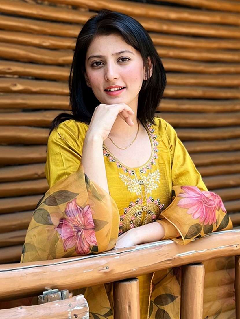 Women Solid With Work Three Quarter Sleeve Kurta Pant With Dupatta Set - 22322264 -  Standard Image - 2