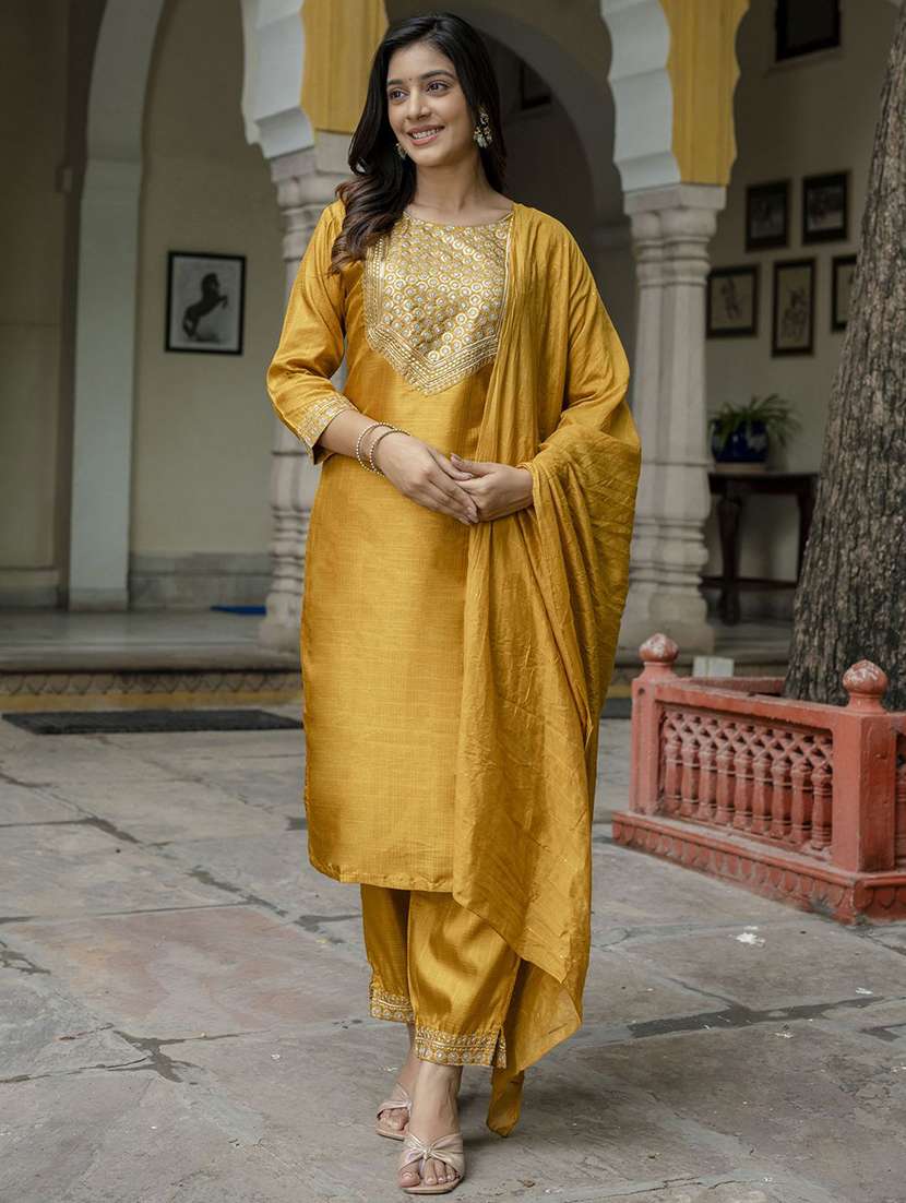 women solid with work three quarter sleeve kurta pant with dupatta set