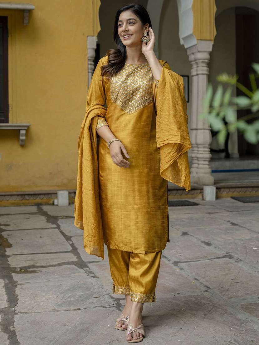 women solid with work three quarter sleeve kurta pant with dupatta set - 22322291 -  Standard Image - 2