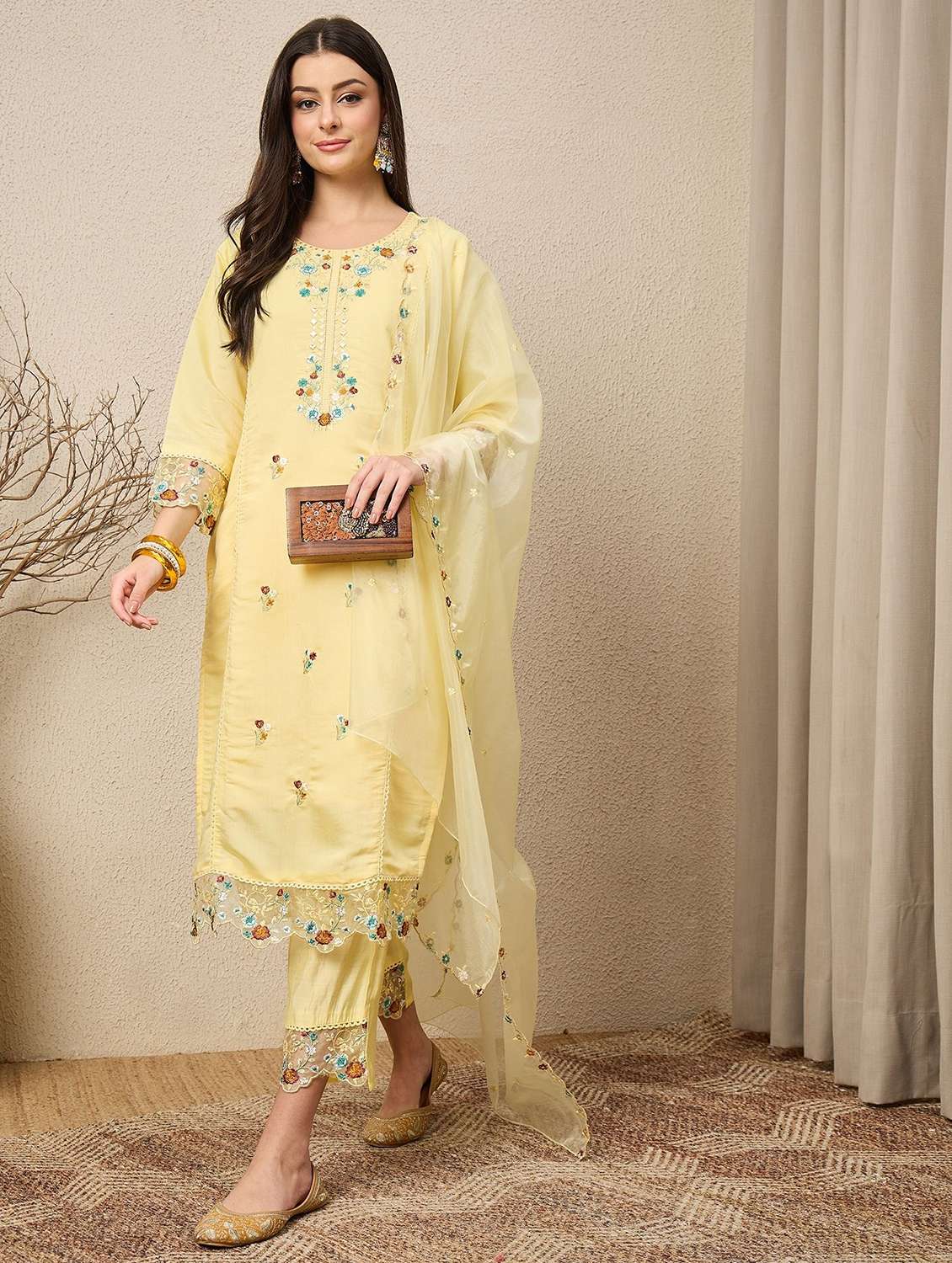 women solid with work three quarter sleeve kurta pant with dupatta set