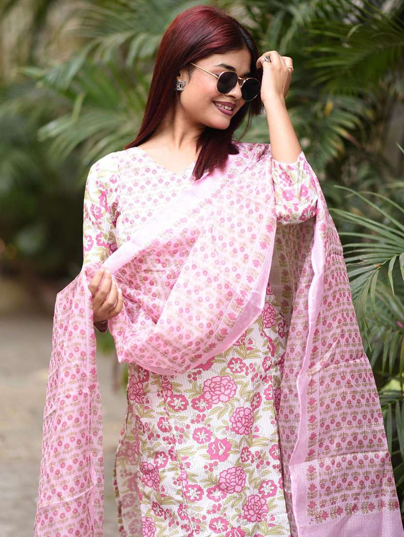 women floral three quarter sleeve kurta pant with dupatta set - 22322381 -  Standard Image - 2