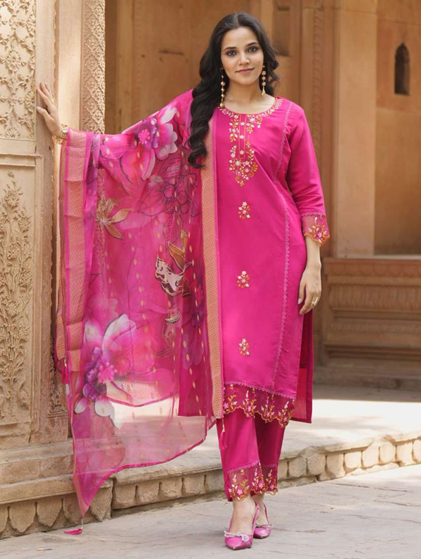 women solid with work three quarter sleeve kurta pant with dupatta set