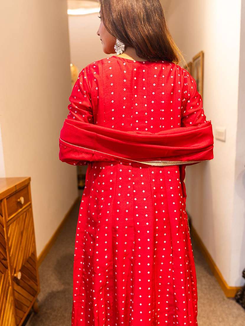 women printed three quarter sleeve kurta pant with dupatta set - 22322411 -  Standard Image - 2