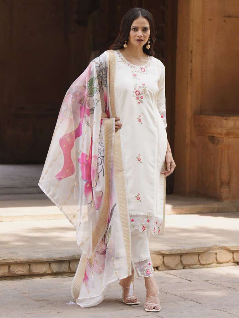 women solid with work three quarter sleeve kurta pant with dupatta set