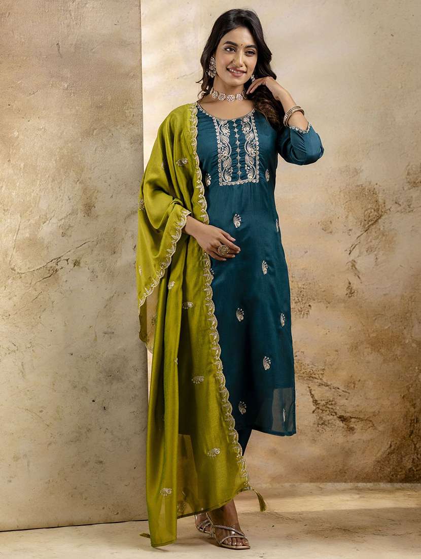 women solid with work three quarter sleeve kurta pant with dupatta set