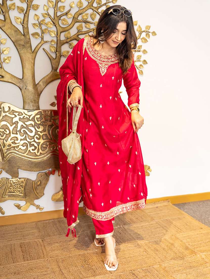 women solid with work three quarter sleeve kurta pant with dupatta set - 22322530 -  Standard Image - 2