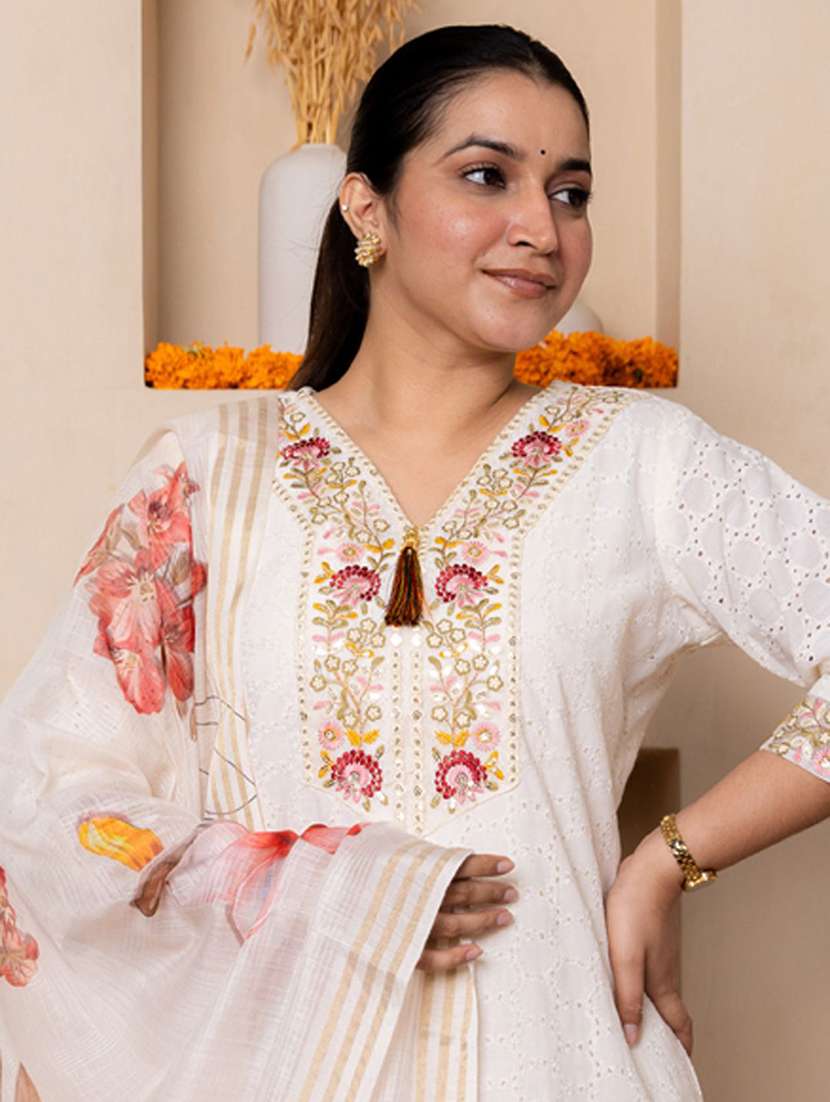 women self design three quarter sleeve kurta pant with dupatta set - 22322532 -  Standard Image - 2