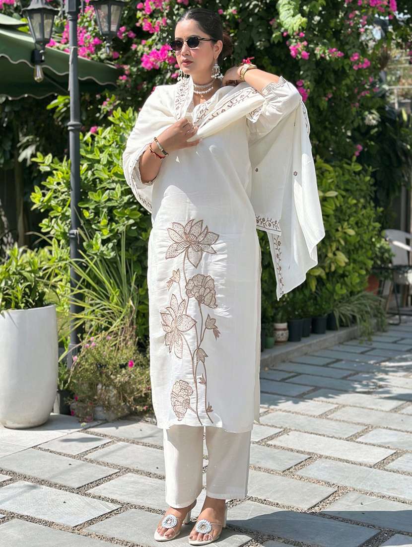 women solid with work three quarter sleeve kurta pant with dupatta set - 22322570 -  Standard Image - 2