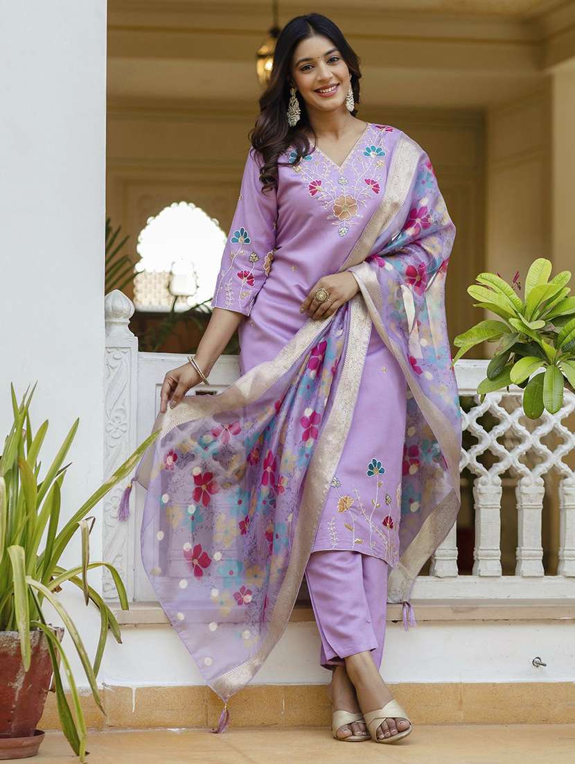 women solid with work three quarter sleeve kurta pant with dupatta set