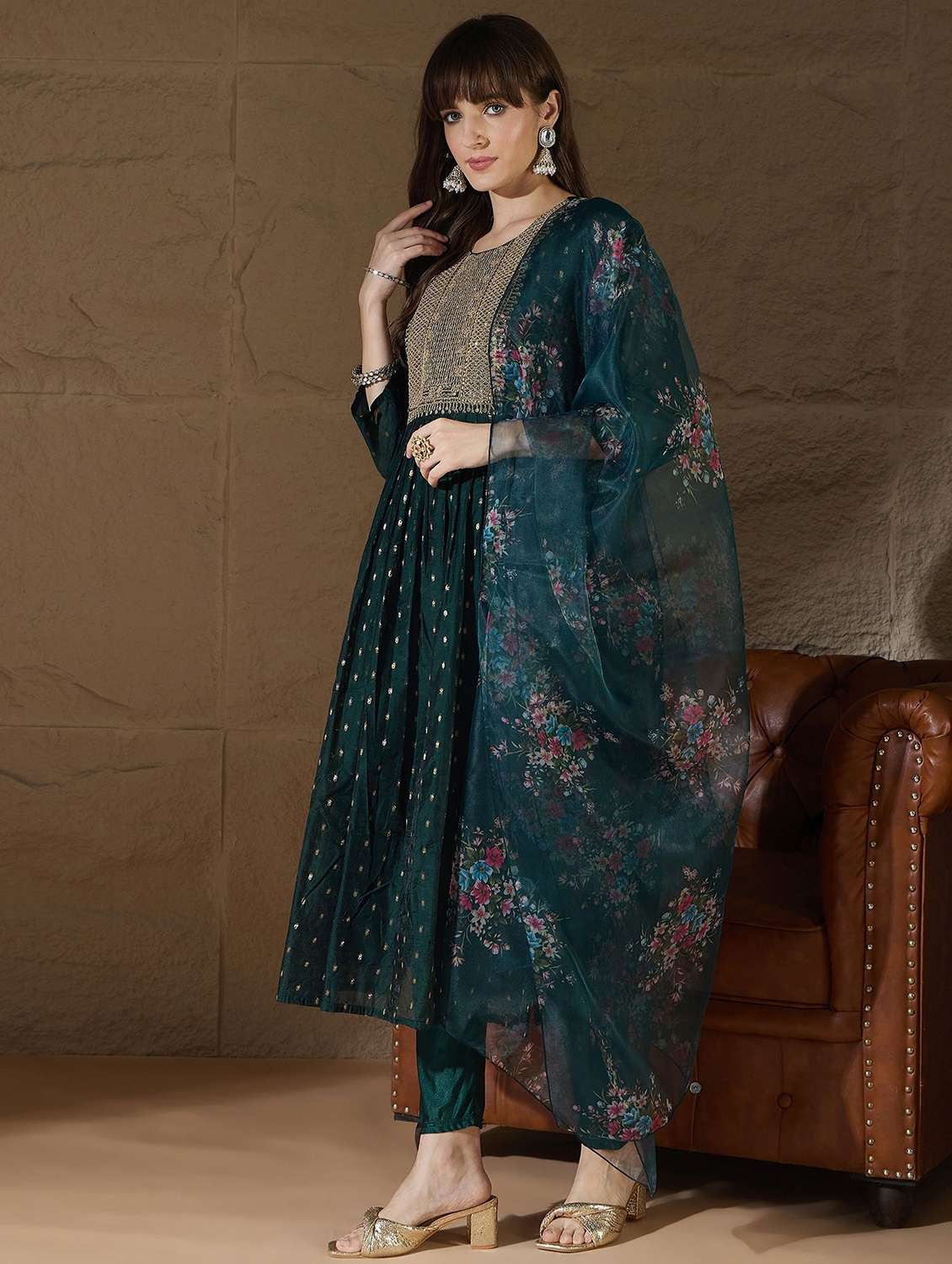 women self design three quarter sleeve kurta pant with dupatta set - 22322573 -  Standard Image - 2