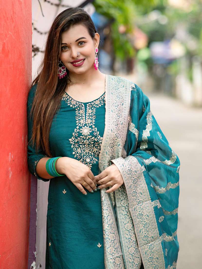 women solid with work three quarter sleeve kurta pant with dupatta set - 22322574 -  Standard Image - 2