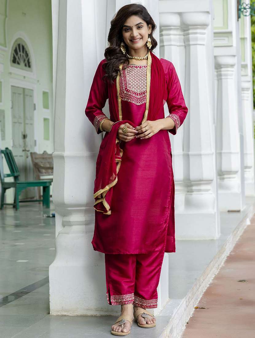 women solid with work three quarter sleeve kurta pant with dupatta set