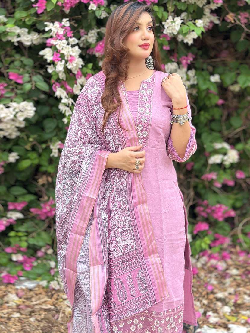 women solid with work three quarter sleeve kurta pant with dupatta set - 22322588 -  Standard Image - 2