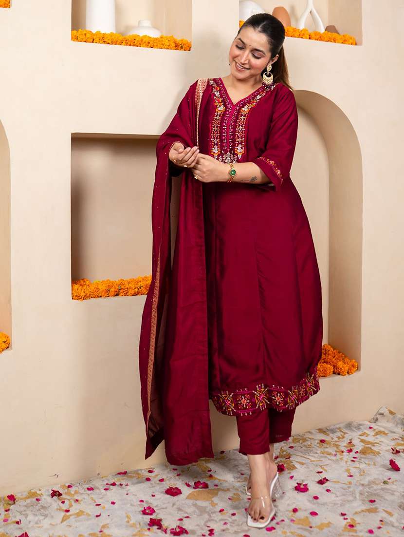 women solid with work three quarter sleeve kurta pant with dupatta set - 22322594 -  Standard Image - 2
