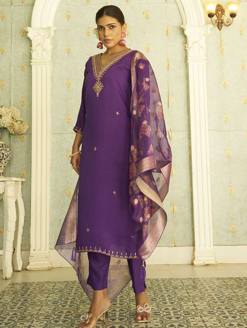 women solid with work three quarter sleeve kurta pant with dupatta set