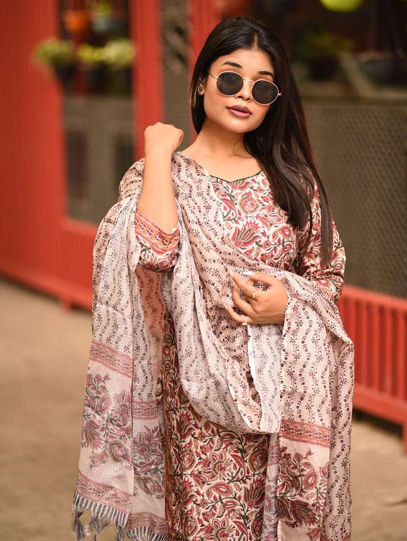 women floral three quarter sleeve kurta pant with dupatta set - 22322875 -  Standard Image - 2