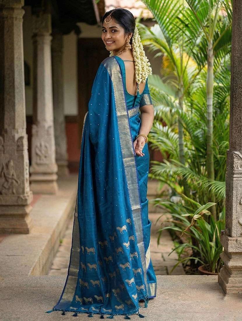 Women Self Design Bordered Saree With Blouse - 22322938 -  Standard Image - 2