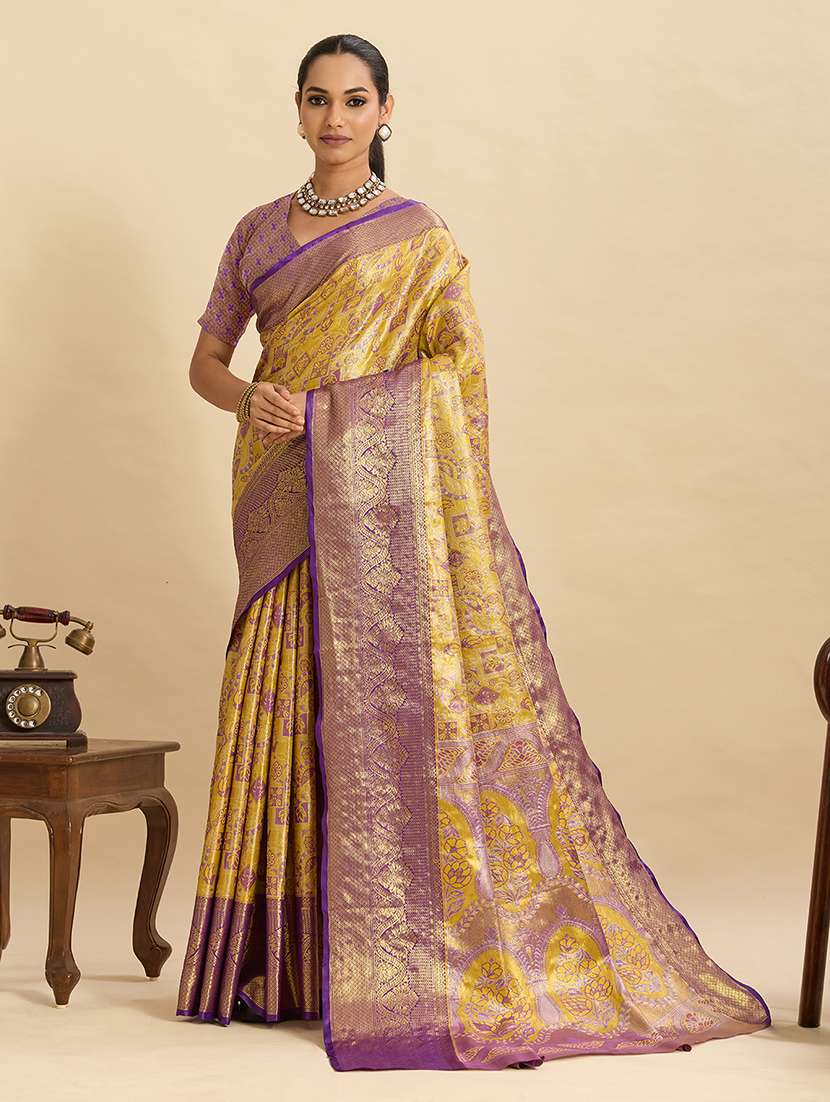 women self design banarasi saree with blouse