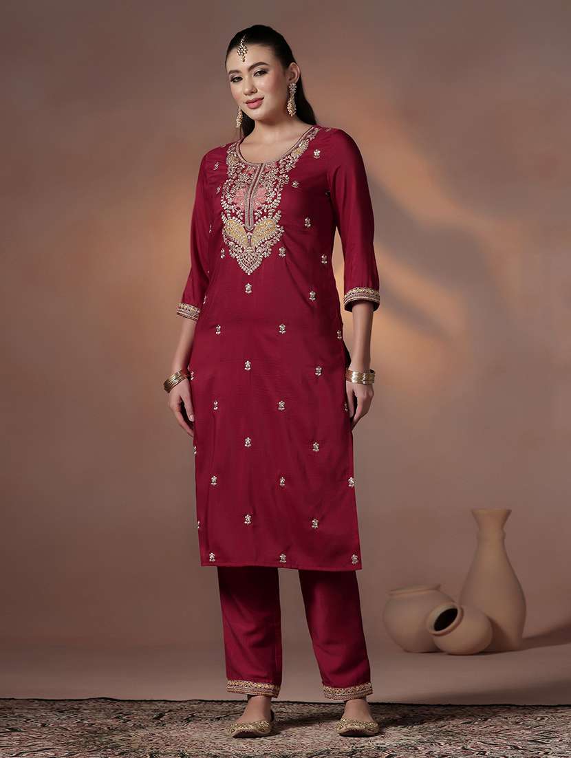 women maroon suit set - 22324127 -  Standard Image - 2