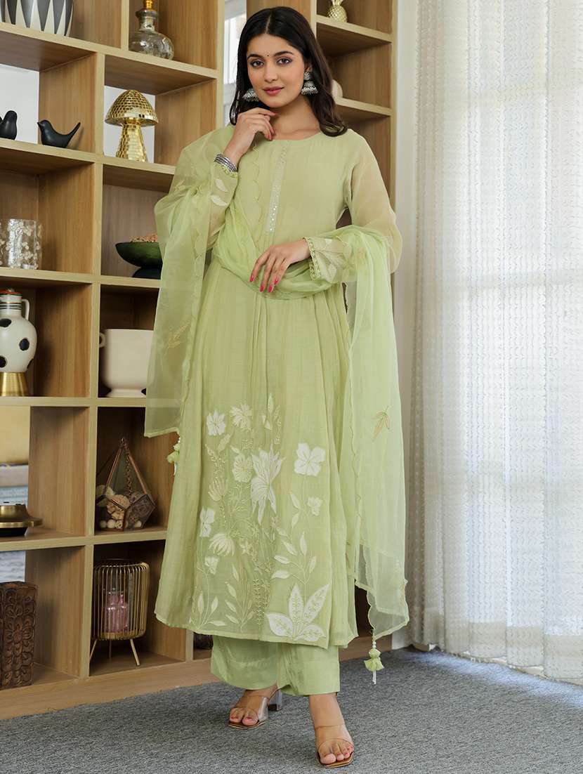 women solid with work long sleeve kurta pant with dupatta set
