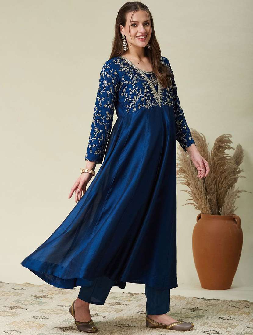 women solid with work long sleeve kurta pant with dupatta set - 22326580 -  Standard Image - 2