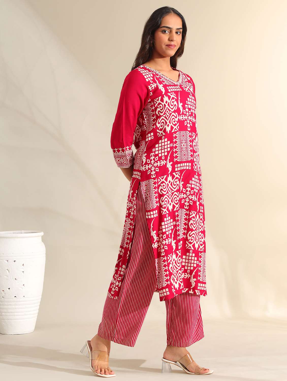 women floral three quarter sleeve kurta pant set - 22326606 -  Standard Image - 2
