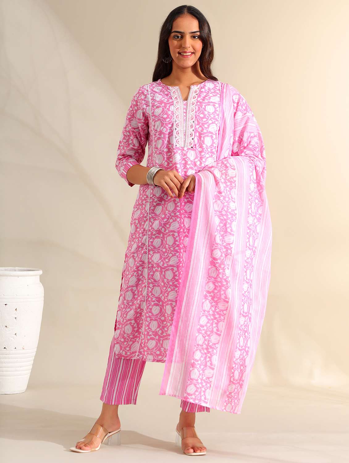 women floral three quarter sleeve kurta pant with dupatta set