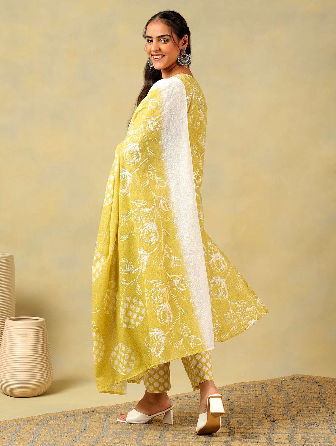 women floral three quarter sleeve kurta pant with dupatta set - 22326624 -  Standard Image - 2