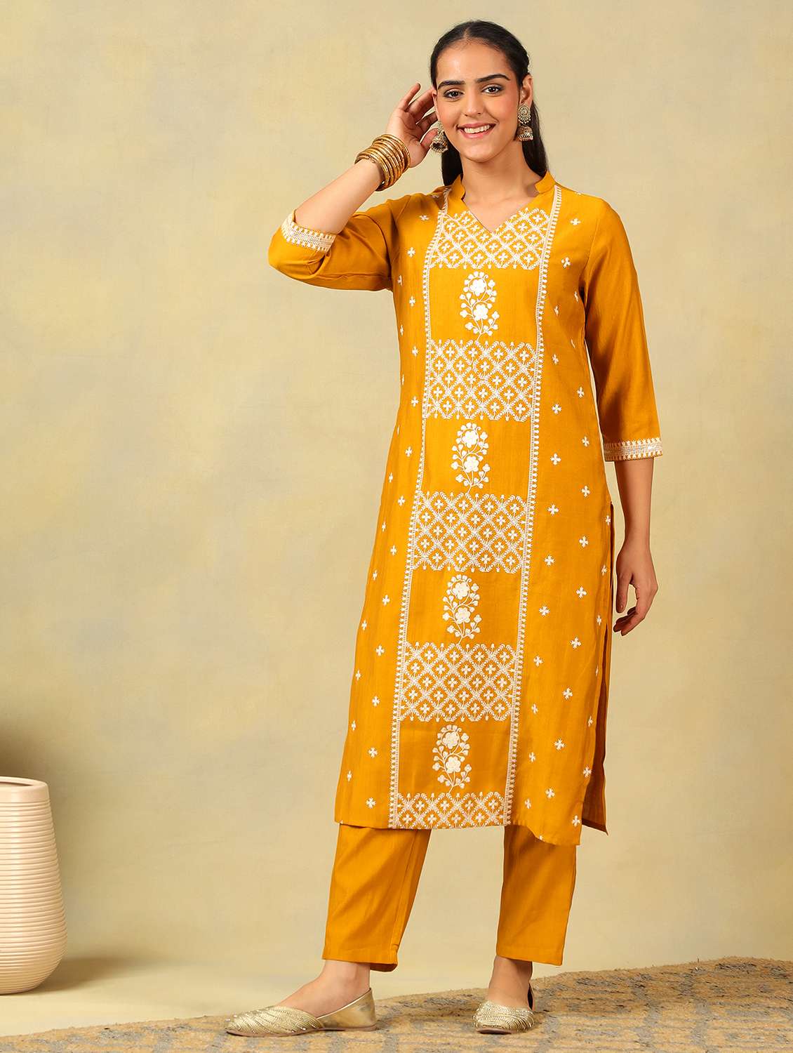 Women Solid With Work Mandarin Neck Kurta Pant With Dupatta Set - 22326627 -  Standard Image - 2