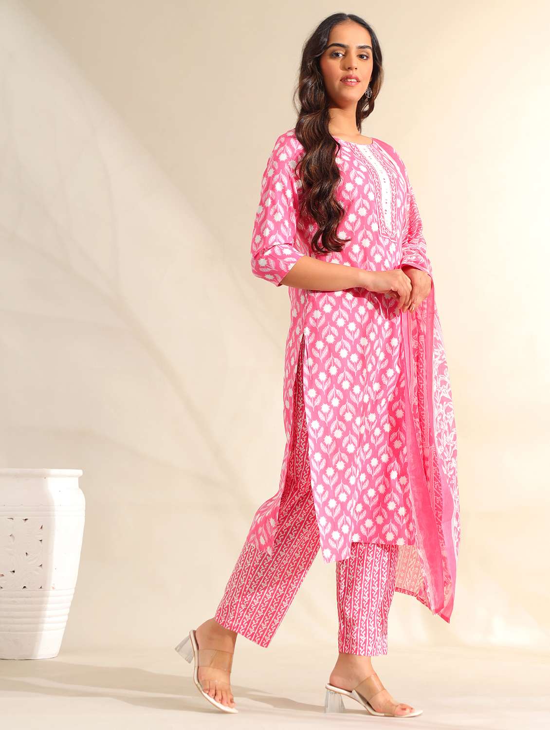 women floral round neck kurta pant with dupatta set - 22326638 -  Standard Image - 2