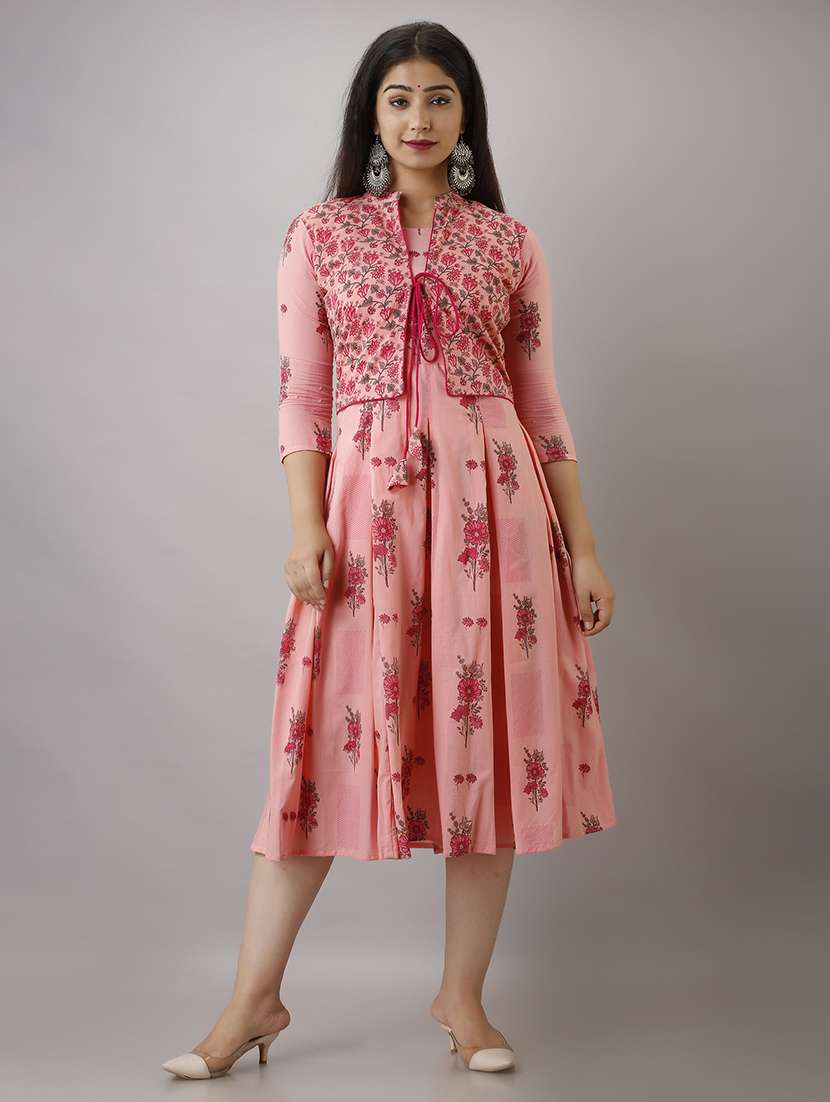 women floral print three quarter sleeve kurta