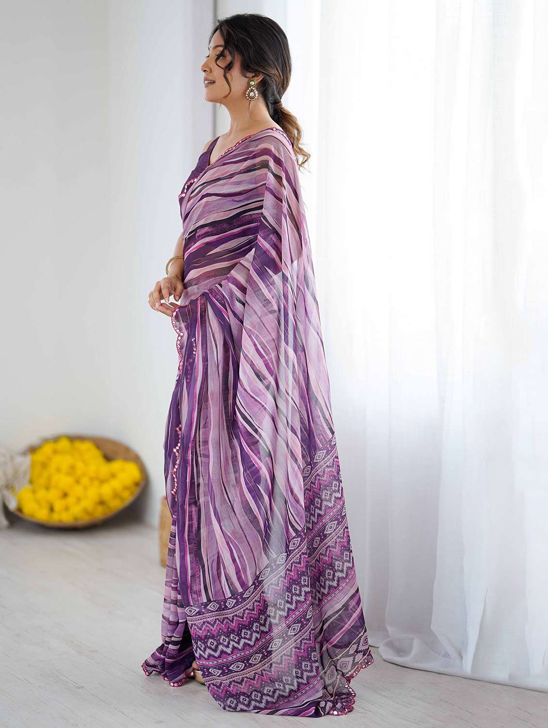women printed casual wear saree with blouse - 22327609 -  Standard Image - 2