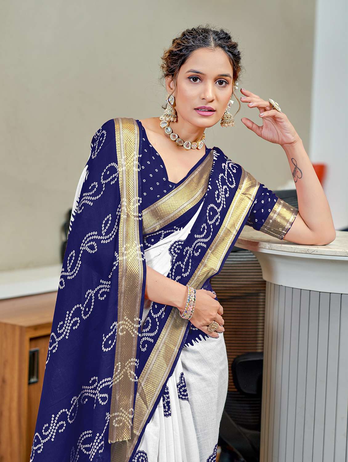 women printed casual wear saree with blouse - 22328676 -  Standard Image - 2